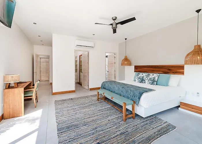Beachside Bliss 4br Lux Villa, Pool, Terrace, Golf *