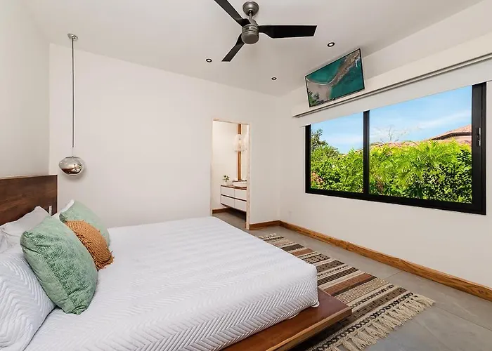 Beachside Bliss 4br Lux Villa, Pool, Terrace, Golf
